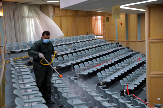 تعقيم قاعات مجلس النواب - صور
