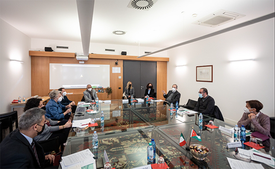 عمان العربية توقع مجموعة من اتفاقيات التعاون المشترك في ايطاليا