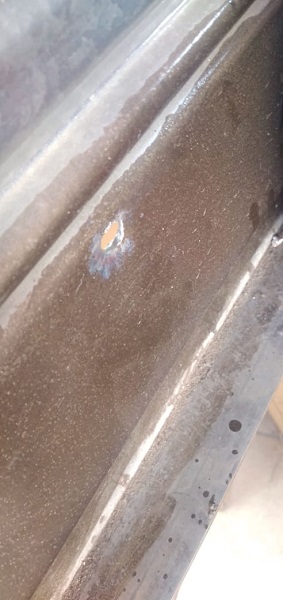 صاحب أسبقيات يطلق النار بأحد شوارع عمان - صور