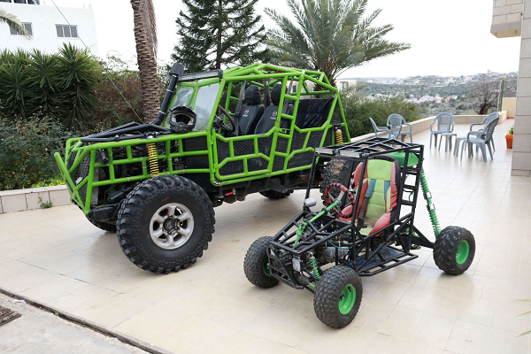 فلسطيني يصنع مركبة رباعية الدفع- صور