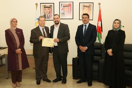 عمان العربية تكرم عدداً من مدراء الوحدات الإدارية