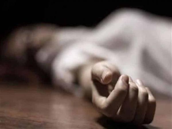 أب ينهي حياة ابنته لهذا السبب