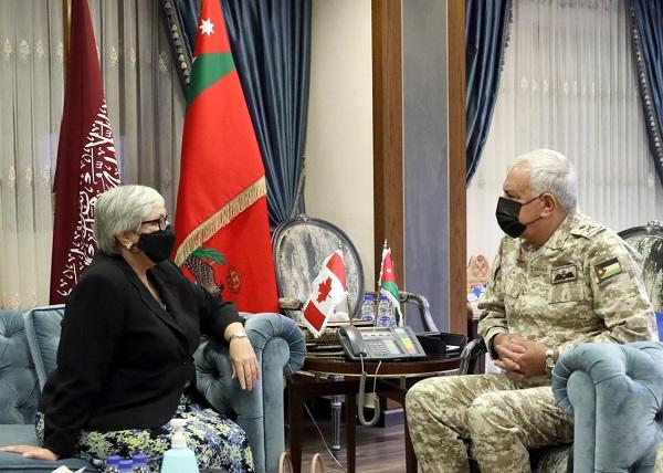 الحنيطي يستقبل السفيرة الكندية