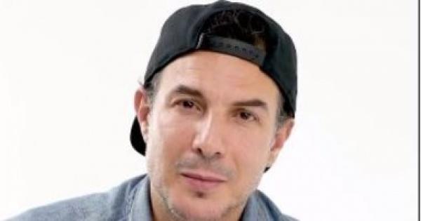 باسل خياط كنت أبيع الحلوى في طفولتي