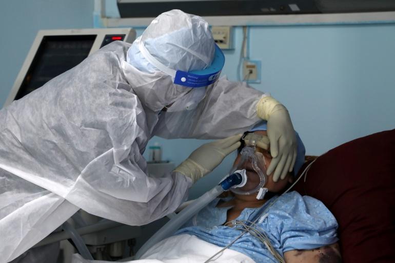 ادخال 15 من مرضى كورونا الذين يراجعون المستشفيات