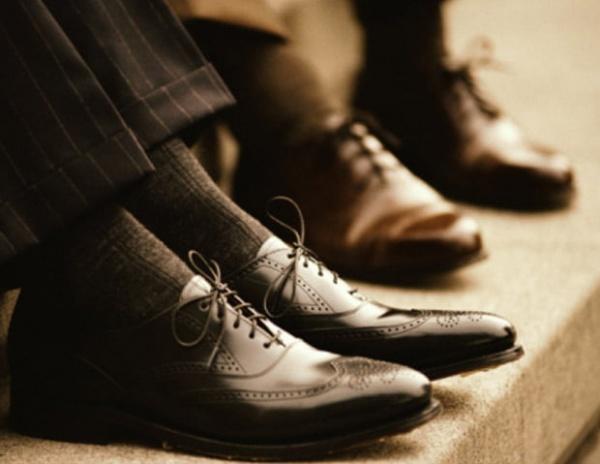 ستبهرك حيل منزلية لتوسيع الحذاء الجلدي الضيق