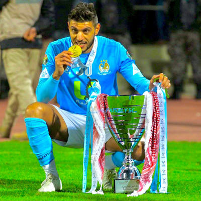 زريقات يوقع للنهضة السعودي