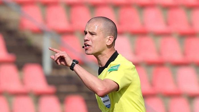 حكم النهائي الإفريقي  رفض الرشوة وغيّرته فرنسا