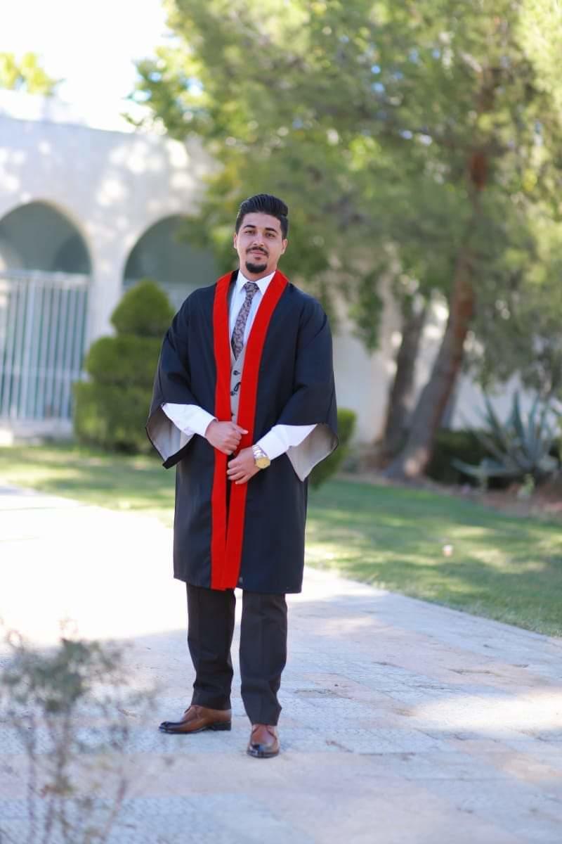 صالح محمد البيايضة يصبح مهندسا 