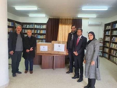 عمان الأهلية تهدي بلدية معان كميات كتب قيمة 