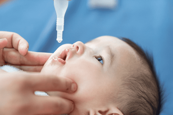 الصحة تتسلم 13 مليون جرعة من مطعوم شلل الأطفال