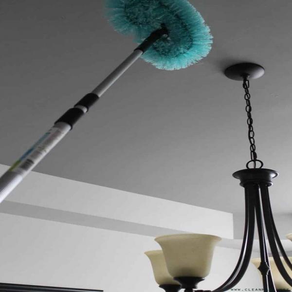 هل تجدين صعوبة في الوصول إلى سقف منزلك وتنظيفه