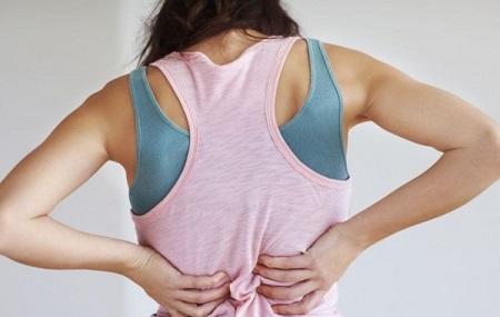 علامات الإصابة بألم أسفل الظهر وطريقة علاجه