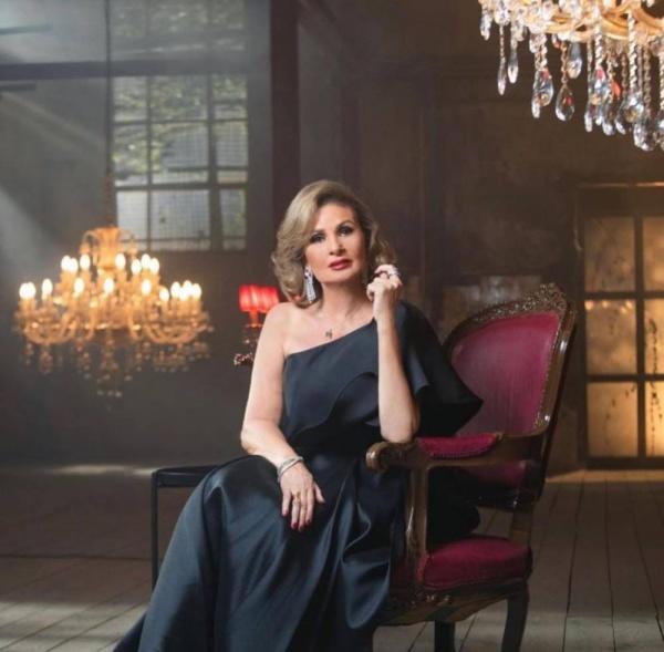 يسرا ممتنة لكل بني آدم كان فاكرني بدعوة حلوة