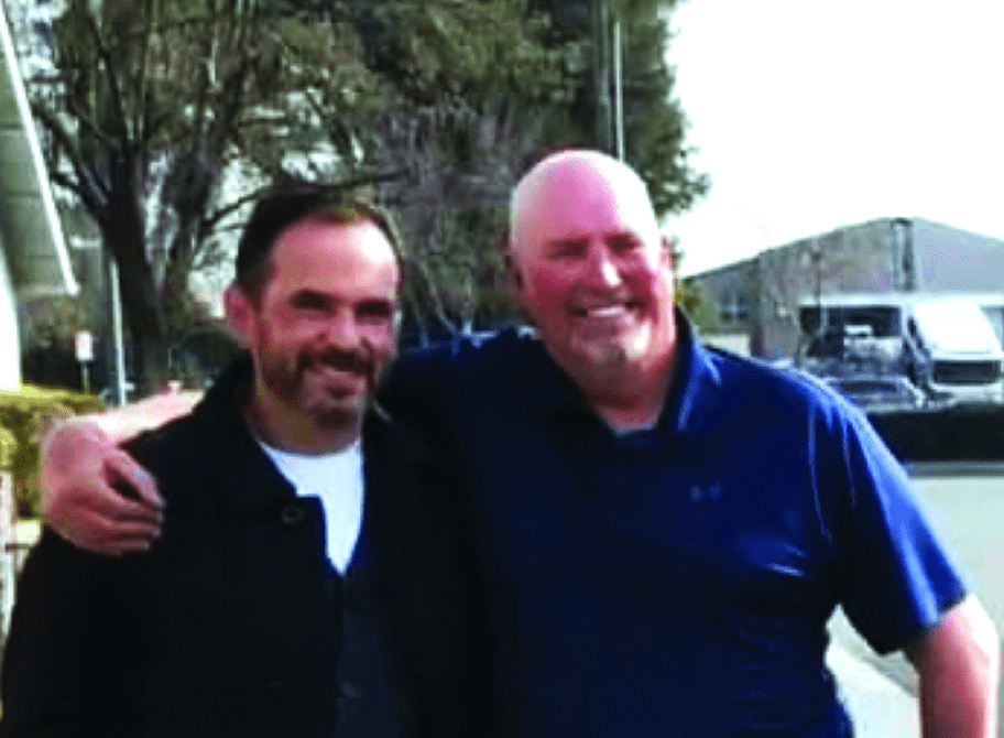 يعثر على أخيه في نشرة الأحوال الجوية