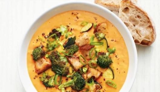 بالتفصيل خطوات تحضير حساء الجزر والزنجبيل