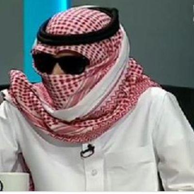 وزير تخفى بالشماغ وعندما أزاله لم يعرفه أحد