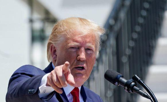 إدارة الأرشيف الأمريكية تطالب بتحقيق قضائي مع ترامب