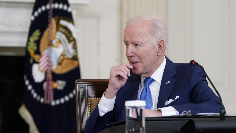 بايدن يخلط بين العراق وأوكرانيا وأفغانستان  فيديو