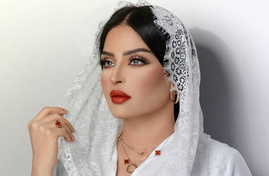 سعودية تتفاخر بأنها الأكثر جدلا  فيديو