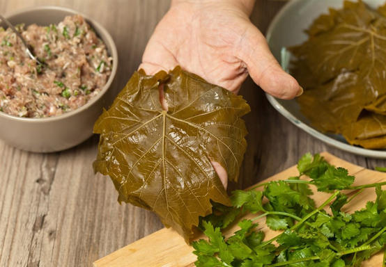 كيلو ورق العنب بـ 23 دينارا