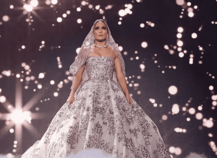  جينيفر لوبيز أكثر عرائس هذا الموسم تميّزاً 