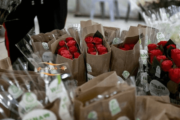 للاردنيين اليكم سعر الوردة الحمراء  