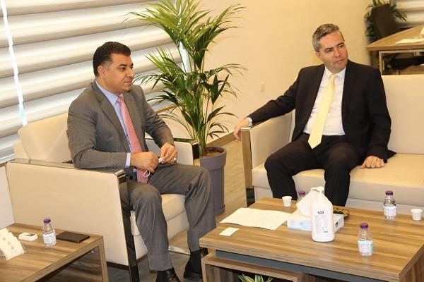 الحنيفات يشيد بعلاقات الأردن مع هنغاريا 