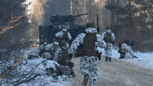 أوكرانيون يهرعون لحيلة الحروب القديمة