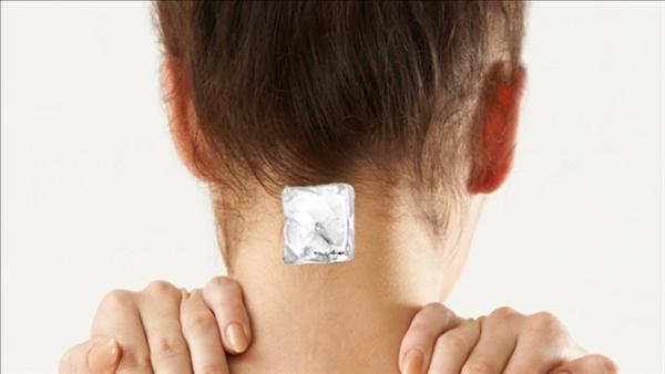 ماذا سيحدث إن وضعت مكعب من الثلج خلف أسفل رأسك