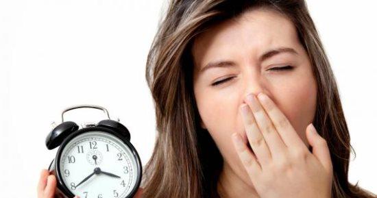 ما علاقة قلة النوم وزيادة الوزن 