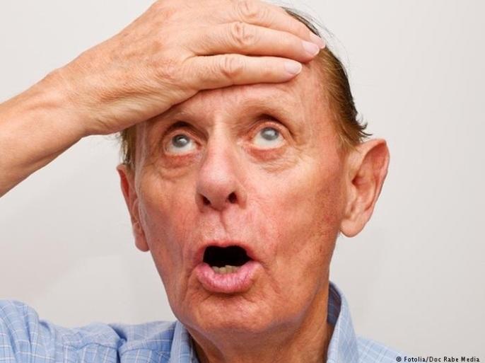 3 مؤشرات في منتصف العمر قد تدل على الإصابة بالخرف