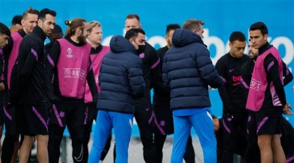 تشافي أوباميانغ مستعد للعب أمام نابولي