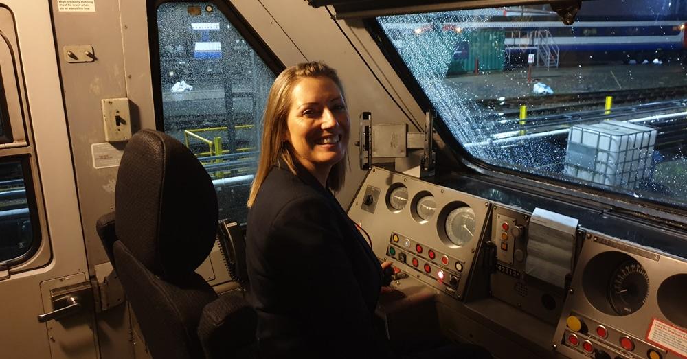 28 ألف امرأة سعودية يتقدمن لوظيفة سائق قطار 