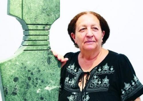 الثقافة تنعى النحاتة السعودي