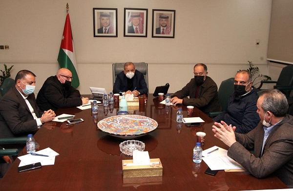 اجتماع حكومي موسع لمتابعة تطورات المنخفض 