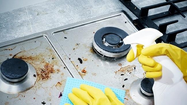 بدون تعب طرق تنظيف الدهون المتراكمة على فرن الغاز