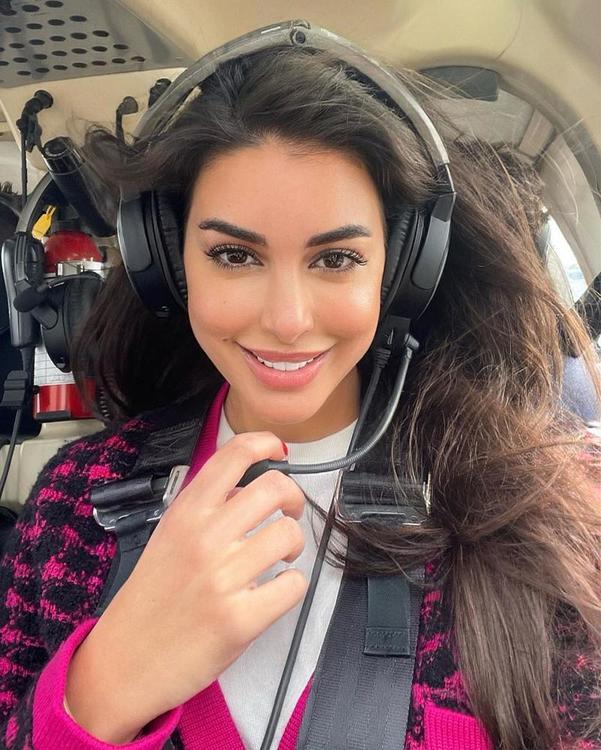 ياسمين صبري تتصدر التريند بصور مع عائلتها معلّقة Family