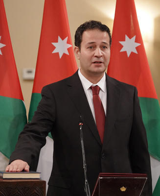 هل الإصلاح السياسي ترف