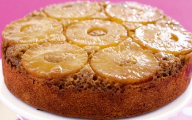 كيكة الأناناس  اليكم الطريقة 