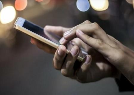 دراسة تحذر مما يمكن أن تفضحه الهواتف عن أسرارك