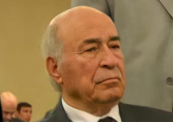 وفاة السفير السابق فيصل الحمود