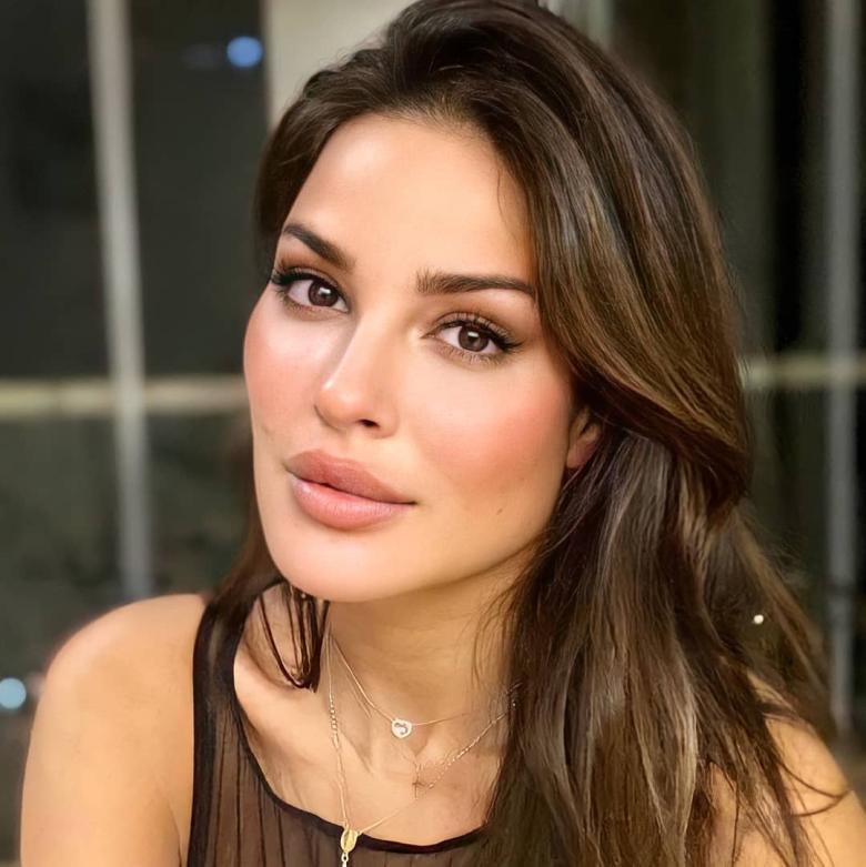 نادين نجيم تهنئ السعودية  دمتم في عز 