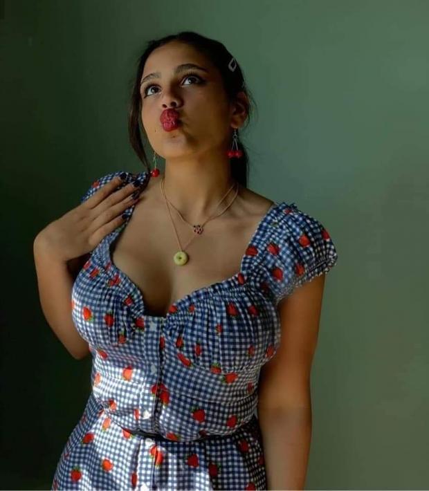 جنا عمرو دياب تُثير الغضب بما فعلته مع حبيبها البريطاني 