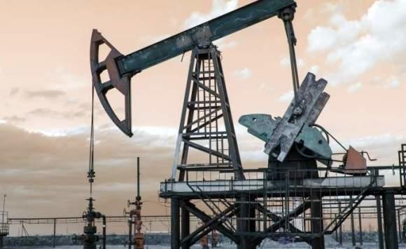 أزمة أوكرانيا تصعد بالنفط 