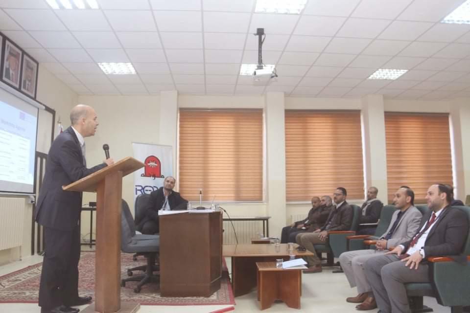 مشاركون من جامعات اردنية في ورشة للطاقة المتجدده في مؤته