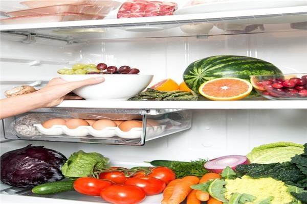 5 طرق سحرية لتعطير الثلاجة من الداخل