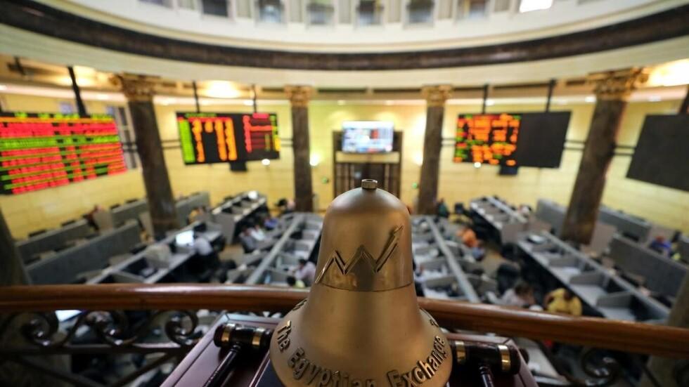 مصر وقف عشرات الأسهم عن التداول بعد هبوط عنيف