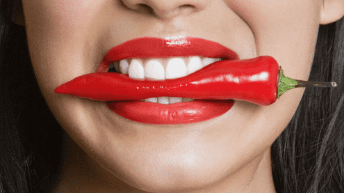 ماذا يحدث لجسمك عند تناول الطعام الحار