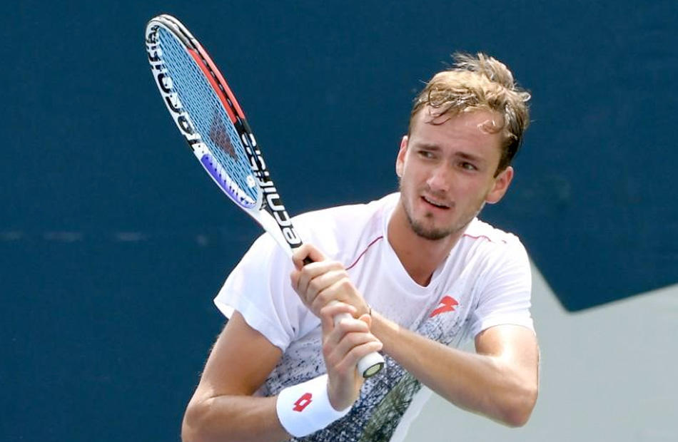 للمرة الأولى ميدفيديف يتصدر التصنيف العالمي للتنس